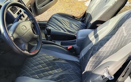 Toyota Avensis III рестайлинг, 1998 год, 173 000 рублей, 8 фотография