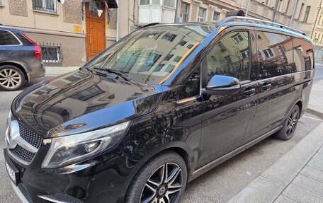 Mercedes-Benz V-Класс, 2019 год, 5 450 000 рублей, 3 фотография