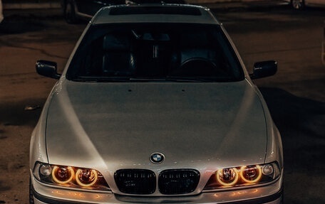 BMW 5 серия, 2002 год, 1 400 000 рублей, 1 фотография