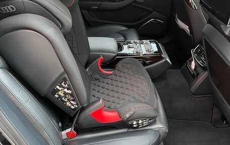 Audi A8, 2011 год, 2 500 000 рублей, 12 фотография