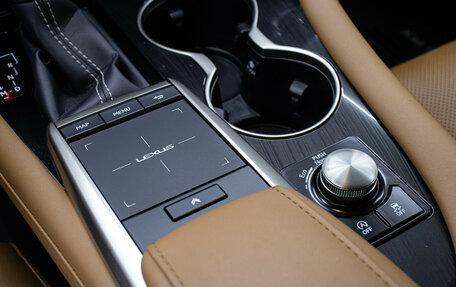 Lexus RX IV рестайлинг, 2022 год, 6 798 000 рублей, 18 фотография