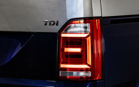 Volkswagen Multivan T6 рестайлинг, 2015 год, 2 899 000 рублей, 7 фотография