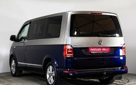 Volkswagen Multivan T6 рестайлинг, 2015 год, 2 899 000 рублей, 9 фотография