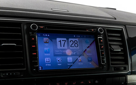 Volkswagen Multivan T6 рестайлинг, 2015 год, 2 899 000 рублей, 17 фотография