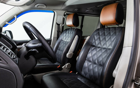 Volkswagen Multivan T6 рестайлинг, 2015 год, 2 899 000 рублей, 20 фотография