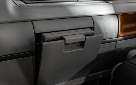 Volkswagen Multivan T6 рестайлинг, 2015 год, 2 899 000 рублей, 25 фотография