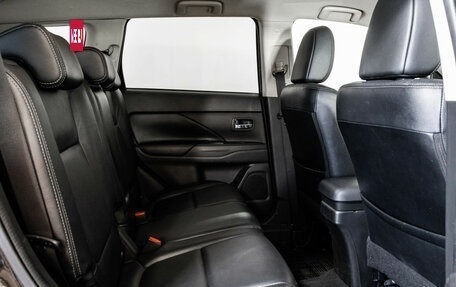 Mitsubishi Outlander III рестайлинг 3, 2012 год, 1 199 000 рублей, 18 фотография