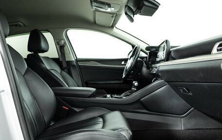 KIA K5, 2021 год, 2 700 000 рублей, 24 фотография