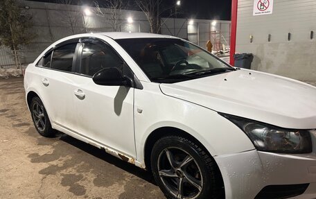 Chevrolet Cruze II, 2012 год, 550 000 рублей, 3 фотография