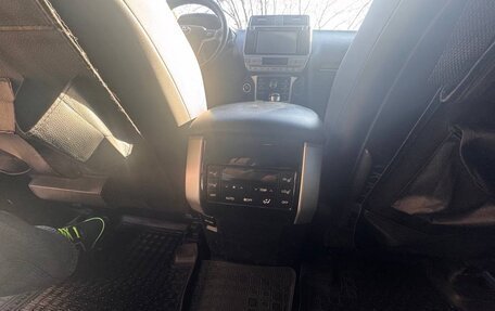 Toyota Land Cruiser Prado 150 рестайлинг 2, 2018 год, 5 000 000 рублей, 2 фотография