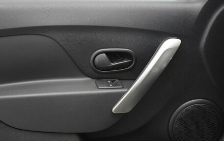 Renault Logan II, 2016 год, 645 000 рублей, 8 фотография