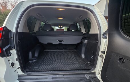 Toyota Land Cruiser Prado 150 рестайлинг 2, 2018 год, 5 210 000 рублей, 9 фотография