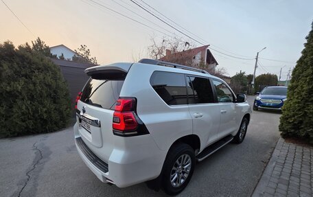 Toyota Land Cruiser Prado 150 рестайлинг 2, 2018 год, 5 210 000 рублей, 6 фотография