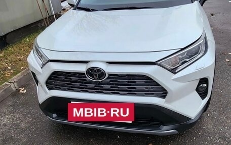 Toyota RAV4, 2020 год, 4 000 000 рублей, 2 фотография
