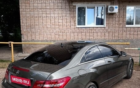 Mercedes-Benz E-Класс, 2012 год, 1 400 000 рублей, 7 фотография