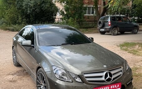 Mercedes-Benz E-Класс, 2012 год, 1 400 000 рублей, 9 фотография