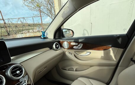 Mercedes-Benz GLC, 2017 год, 3 200 000 рублей, 14 фотография