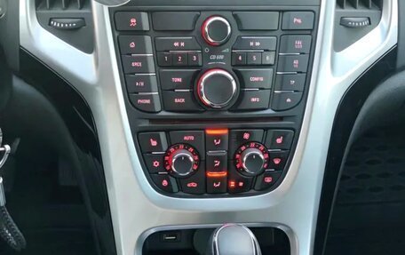 Opel Astra J, 2014 год, 1 240 000 рублей, 14 фотография