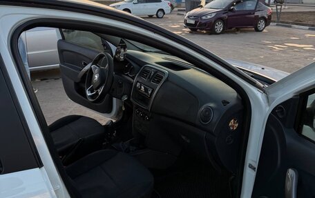 Renault Logan II, 2019 год, 540 000 рублей, 10 фотография