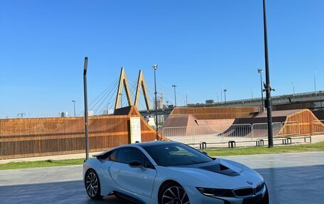 BMW i8 I рестайлинг, 2016 год, 6 100 000 рублей, 19 фотография