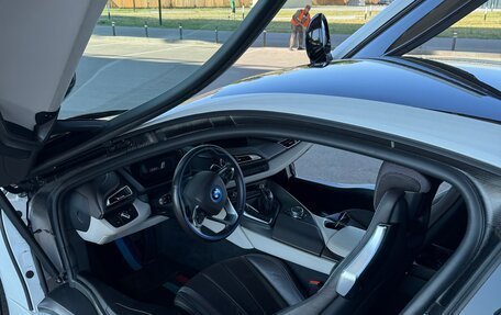 BMW i8 I рестайлинг, 2016 год, 6 100 000 рублей, 13 фотография