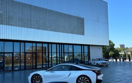 BMW i8 I рестайлинг, 2016 год, 6 100 000 рублей, 28 фотография