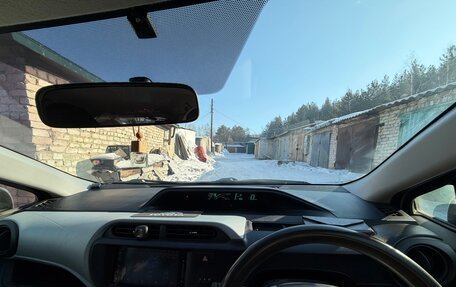 Toyota Aqua I, 2013 год, 770 000 рублей, 9 фотография