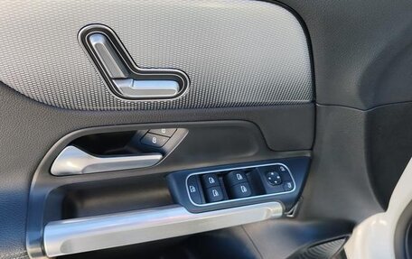 Mercedes-Benz GLB, 2020 год, 2 290 000 рублей, 10 фотография