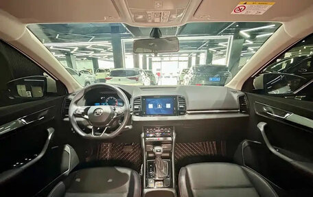 Skoda Karoq I, 2023 год, 2 399 123 рублей, 28 фотография