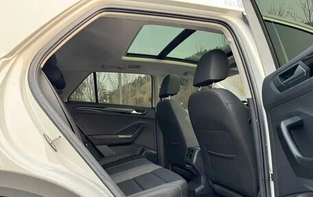 Volkswagen T-Roc I, 2022 год, 1 499 017 рублей, 15 фотография