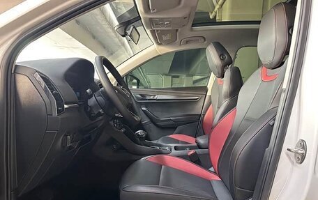 Skoda Karoq I, 2022 год, 2 027 000 рублей, 9 фотография