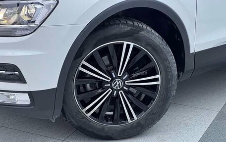 Volkswagen Tiguan II, 2021 год, 2 478 000 рублей, 7 фотография