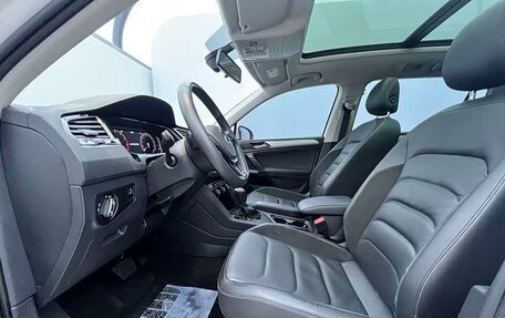 Volkswagen Tiguan II, 2021 год, 2 478 000 рублей, 11 фотография