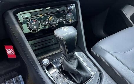 Volkswagen Tiguan II, 2021 год, 2 478 000 рублей, 10 фотография