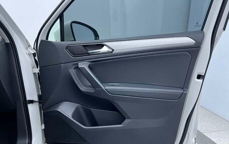 Volkswagen Tiguan II, 2021 год, 2 478 000 рублей, 23 фотография