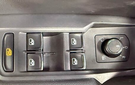 Volkswagen Tiguan II, 2021 год, 2 560 000 рублей, 15 фотография