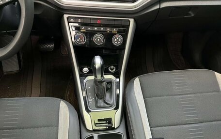 Volkswagen T-Roc I, 2022 год, 2 190 000 рублей, 6 фотография