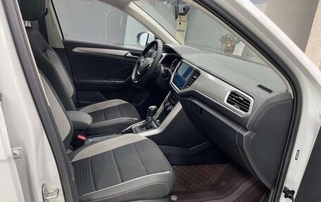 Volkswagen T-Roc I, 2022 год, 2 190 000 рублей, 7 фотография