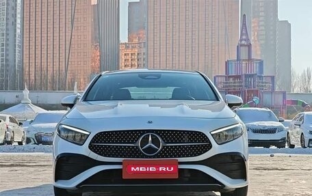 Mercedes-Benz A-Класс, 2023 год, 2 400 000 рублей, 3 фотография