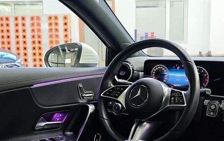 Mercedes-Benz A-Класс, 2023 год, 2 400 000 рублей, 20 фотография