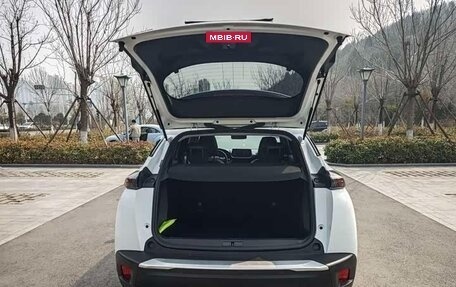 Peugeot 2008 II, 2022 год, 1 860 000 рублей, 7 фотография