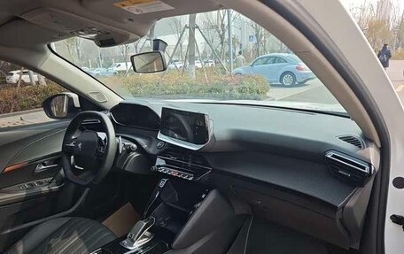 Peugeot 2008 II, 2022 год, 1 860 000 рублей, 21 фотография