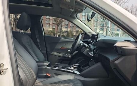 Peugeot 2008 II, 2022 год, 1 860 000 рублей, 20 фотография