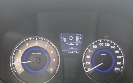 Hyundai Solaris II рестайлинг, 2014 год, 1 100 000 рублей, 13 фотография