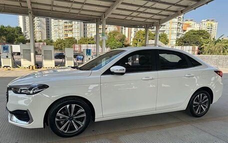 Ford Escort, 2021 год, 1 285 000 рублей, 2 фотография