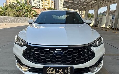 Ford Escort, 2021 год, 1 285 000 рублей, 11 фотография