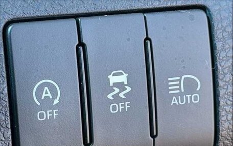 Toyota Harrier, 2017 год, 2 130 000 рублей, 17 фотография