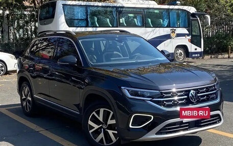 Volkswagen Touran III, 2023 год, 1 693 069 рублей, 3 фотография