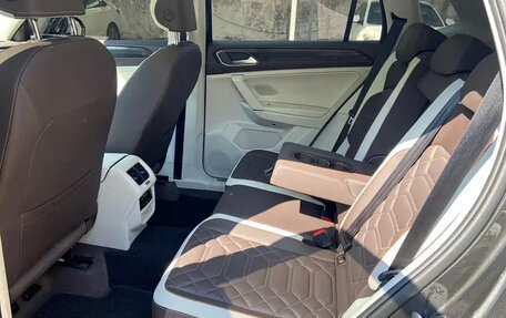 Volkswagen Touran III, 2023 год, 1 693 069 рублей, 13 фотография