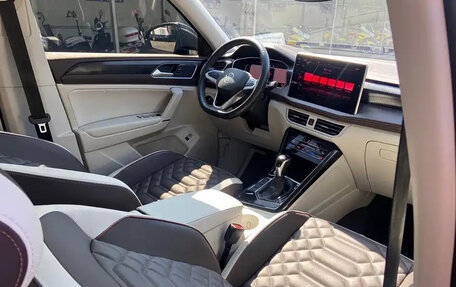 Volkswagen Touran III, 2023 год, 1 693 069 рублей, 10 фотография